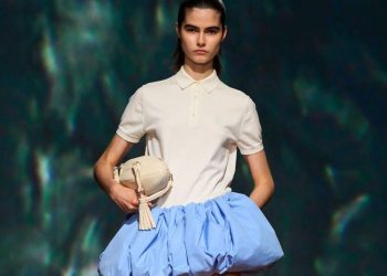 Baby blue + εκρού = ο πιο cool και φρέσκος συνδυασμός της νέας καλοκαιρινής σεζόν