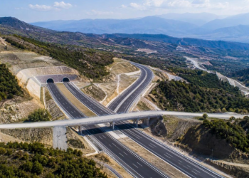 Ε65: Ο δρόμος που άργησε 20 χρόνια και τώρα αλλάζει τις αποστάσεις