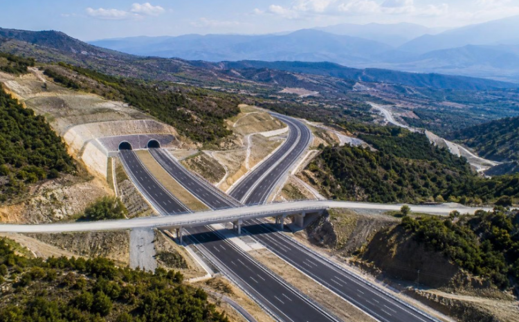 Ε65: Ο δρόμος που άργησε 20 χρόνια και τώρα αλλάζει τις αποστάσεις
