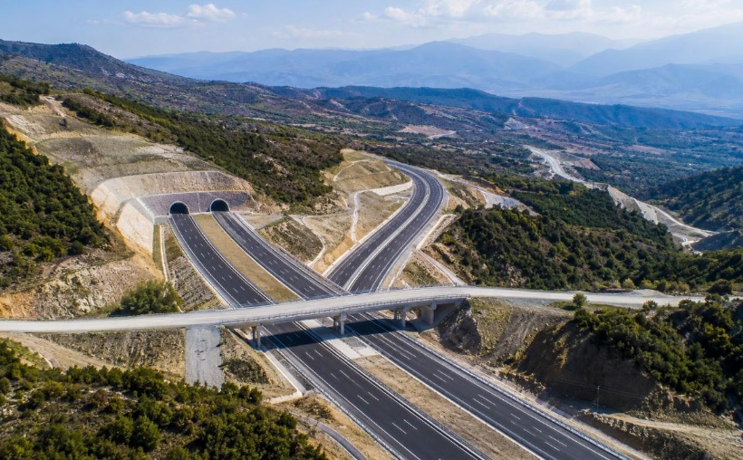 Ε65: Ο δρόμος που άργησε 20 χρόνια και τώρα αλλάζει τις αποστάσεις