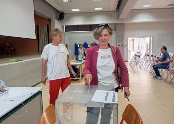 Στις κάλπες σήμερα από νωρίς το πρωί οι Τρικαλινοί εκπαιδευτικοί