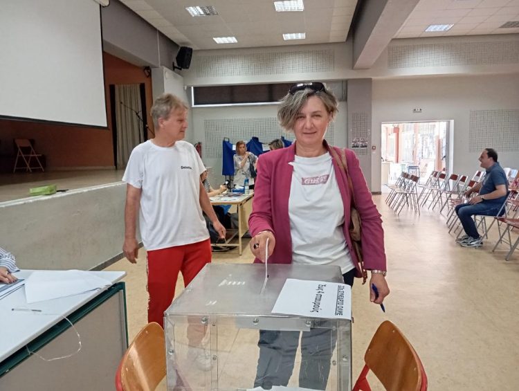 Στις κάλπες σήμερα από νωρίς το πρωί οι Τρικαλινοί εκπαιδευτικοί