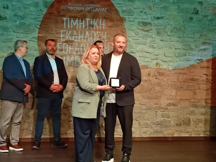 Βράβευση του Συλλόγου Εθελοντών Αιμοδοτών του Δήμου Μετεώρων στην τιμητική εκδήλωση της Περιφερειακής Ενότητας Τρικάλων