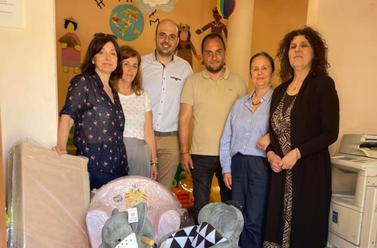 Σημαντική δωρεά βρεφικών και παιδικών ειδών από το Decomarket στους Δημοτικούς Βρεφονηπιακούς Σταθμούς Καλαμπάκας