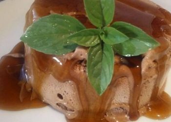 Σπιτικό παγωτό σοκολάτα καραμέλα