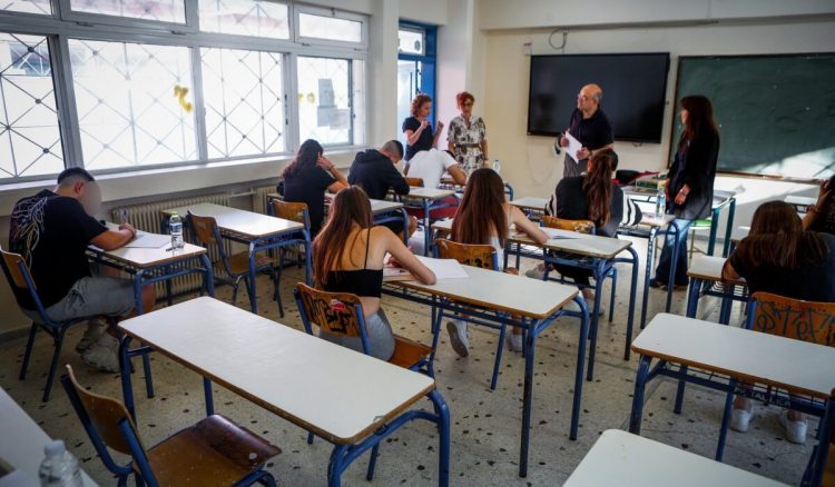 Μέτριας δυσκολίας τα θέματα της Έκθεσης στα ΕΠΑ.Λ. – 233 Τρικαλινοί υποψήφιοι πέρασαν τις πύλες των δυο εξεταστικών κέντρων του νομού