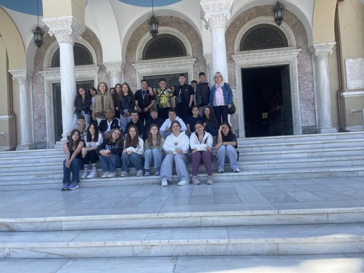Μια συναρπαστική τριήμερη εκπαιδευτική εκδρομή της Β΄ ταξης του 9ου Γυμνασίου Τρικάλων σε Ναύπακτο, Πάτρα και Δελφούς