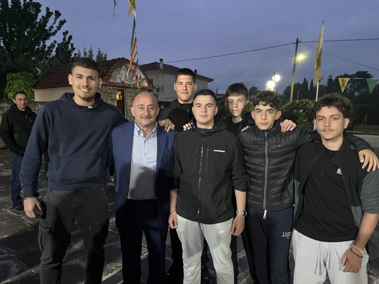 Επαφές και συναντήσεις Σακκά με πολίτες σε Καρυές, Λόγγο, Πυργετό