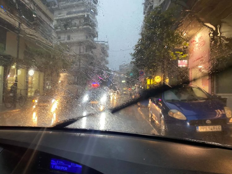 Προειδοποίηση Τακούδη για πιθανή επανάληψη έντονων φαινομένων σήμερα το απόγευμα – 170 χιλιοστά βροχής την ώρα στο Περτούλι!