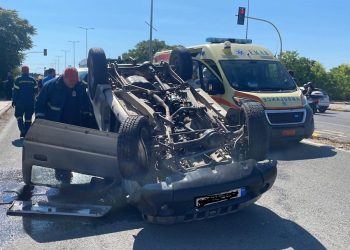 Τραυματίας 71χρονος σε θεαματικό τροχαίο – Δείτε εικόνες