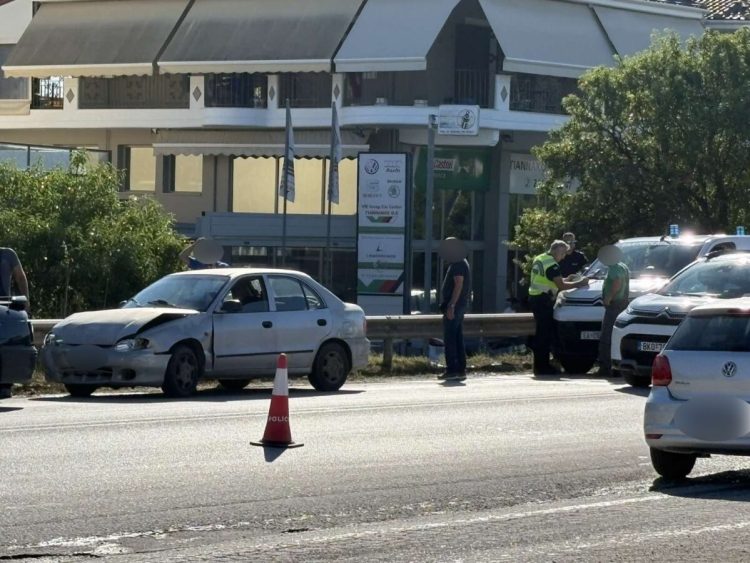 Τρομάρα με το «καλημέρα»: Καραμπόλα αυτοκινήτων και αναστάτωση – Δείτε φωτογραφίες