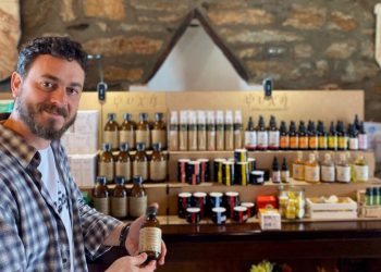 Από το Πανεπιστήμιο Θεσσαλίας, στην κορυφή της στοματικής υγιεινής: Ο Βιοχημικός Αλέξανδρος Μπαϊράμης καινοτομεί με ρίγανη Πηλίου και Υδροξυαπατίτη