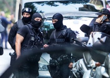 Πολυπληθής συμμορία με πλοκάμια στη Θεσσαλία είχε «μάστερ» στις ρευματοκλοπές – Μεγάλη αστυνομική επιχείρηση – Με χειροπέδες τα “μεγάλα κεφάλια”