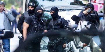 Πολυπληθής συμμορία με πλοκάμια στη Θεσσαλία είχε «μάστερ» στις ρευματοκλοπές – Μεγάλη αστυνομική επιχείρηση – Με χειροπέδες τα “μεγάλα κεφάλια”