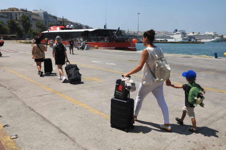 Ανατροπή με τον κοινωνικό τουρισμό ΔΥΠΑ: Ευκαιρία διακοπών με χιλιάδες νέα vouchers