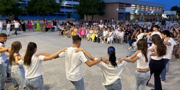 Αποχαιρέτησαν το σχολείο οι μαθητές του 5ου Γυμνασίου Τρικάλων