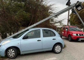 Νεκρός σε τροχαίο ο Ιωάννης Αγγελάκης – Το ΙΧΕ του έπεσε σε κολώνα