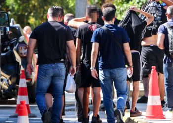 Καλλιθέα: Η ιατροδικαστική έκθεση καταρρίπτει τους ισχυρισμούς του δράστη ότι ήταν σε άμυνα