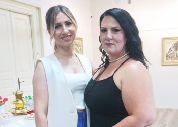 Στις καρδιές των Τρικαλινών αναγνωστών, «ζωντανό στα χέρια τους», το νέο βιβλίο της Ειρήνης Σκαμπαρδώνη (ΦΩΤΟ)