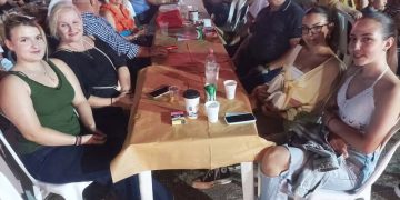 Δημοτική βραδιά: Κάηκε το πελεκούδι στην Σωτήρα Τρικάλων! (ΦΩΤΟ)