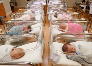 Χάρτης γεννήσεων: Πού γεννιούνται τα παιδιά στην Ελλάδα – Ποιες περιοχές δεν ακούν κλάμα νεογνών