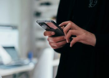 Κινητά: Οι αλλαγές της Ευρωπαϊκής Ένωσης σε Android και iOS
