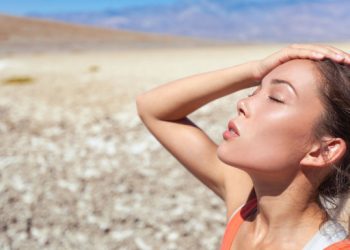Καλοκαίρι με δύο πρόσωπα: 36άρια στα δυτικά και θυελλώδη μελτέμια 8 μποφόρ στο Αιγαίο