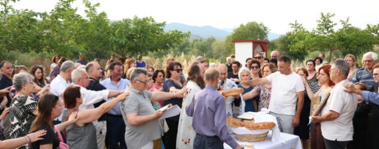 Με κατάνυξη και παραδοσιακή φιλοξενία ο εορτασμός του Αγίου Βαρθολομαίου στο Γριζάνο
