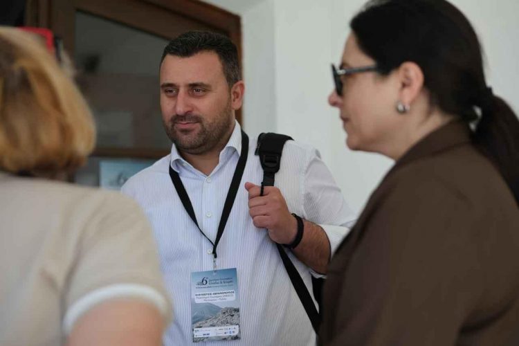 Λευτέρης Αβραμόπουλος από το 6ο Συνέδριο Γεωπάρκων Ελλάδας – Κύπρου: «Από τη σύντομη στάση στην πολυήμερη εμπειρία – Ο γεωτουρισμός ως μοχλός ανάπτυξης για ολόκληρη την ενδοχώρα του Γεωπάρκου Μετεώρων – Πύλης»