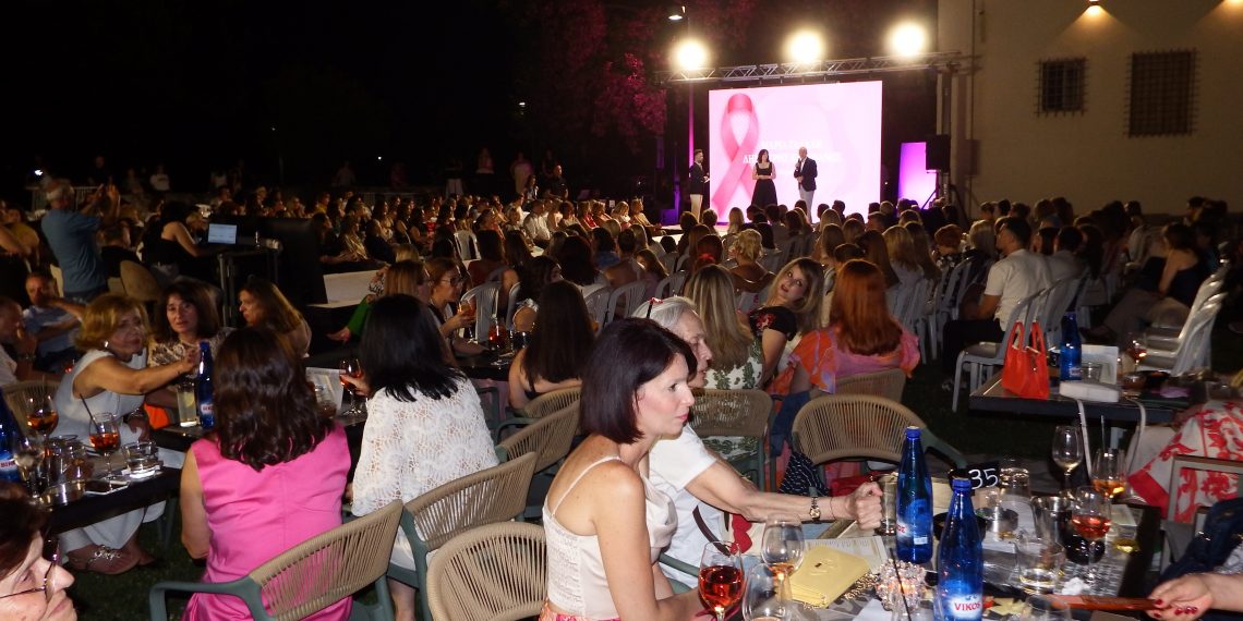 Γυναίκες Χειρουργοί έγιναν μοντέλα για τις Γυναίκες Μαχήτριες της Ζωής – Μια συγκινητική βραδιά προσφοράς στα Τρίκαλα (ΦΩΤΟ – ΒΙΝΤΕΟ)