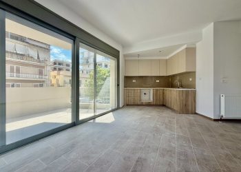 ΕΝΟΙΚΙΑΖΕΤΑΙ νεόδμητο γωνιακό διαμέρισμα 78 τ.μ. κοντά στην πλατεία Αγρότισσας