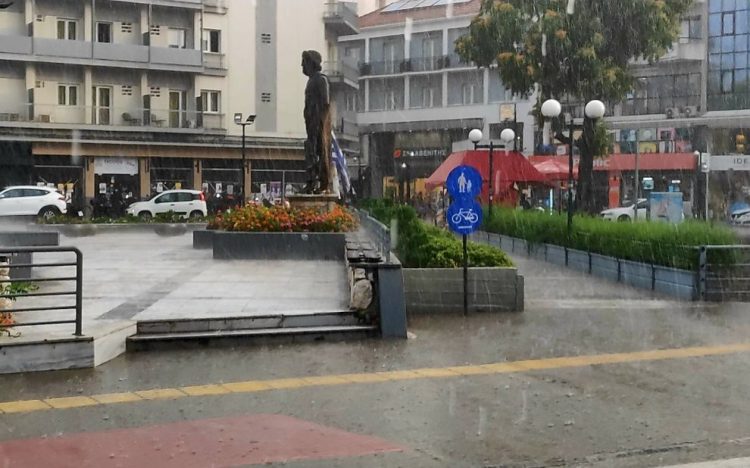 ΕΜΥ: Έκτακτο Δελτίο για ισχυρές βροχές και μπουρίνια αύριο Παρασκευή – «Πορτοκαλί» προειδοποίηση και για τη Θεσσαλία