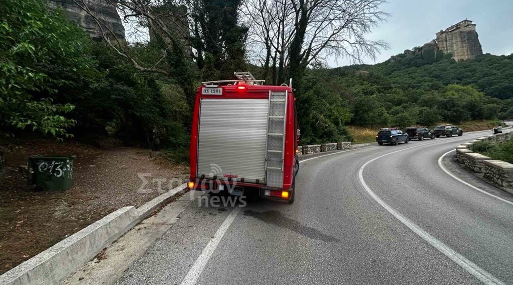 Σπινθήρες σε κολώνα στο μονοπάτι του Αγίου Παϊσίου στα Μετέωρα – Άμεση κινητοποίηση της Πυροσβεστικής (ΦΩΤΟ)