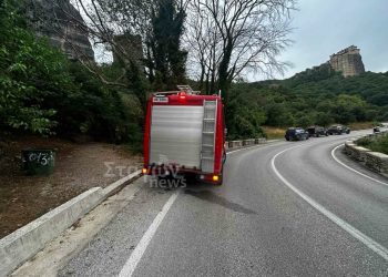 Σπινθήρες σε κολώνα στο μονοπάτι του Αγίου Παϊσίου στα Μετέωρα – Άμεση κινητοποίηση της Πυροσβεστικής (ΦΩΤΟ)