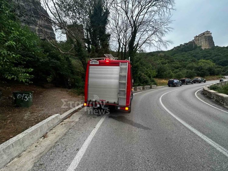 Σπινθήρες σε κολώνα στο μονοπάτι του Αγίου Παϊσίου στα Μετέωρα – Άμεση κινητοποίηση της Πυροσβεστικής (ΦΩΤΟ)