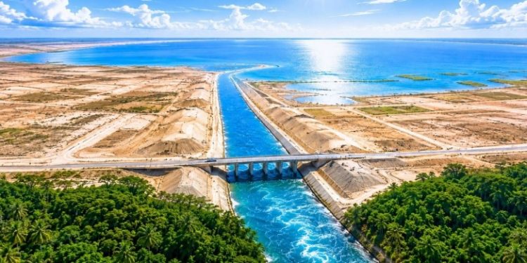 Θέλουν να σκάψουν κανάλι 2.400 χλμ. στην Αφρική για να σώσουν μια λίμνη που πεθαίνει