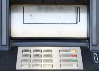 ΔΥΠΑ: Κάθε μήνα 758 ευρώ σε γονείς – Με την υποβολή ενός μόνο δικαιολογητικού