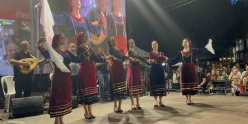 Τρίκαλα: Πολυκοσμία και πλούσια γεύση παράδοσης στην έναρξη του 40ου Πανελληνίου Ανταμώματος Βλάχων (ΦΩΤΟ – ΒΙΝΤΕΟ)