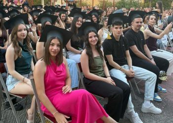 Συγκίνηση, χαμόγελα και όνειρα στην τελετή αποφοίτησης του 3ου ΓΕΛ Τρικάλων «Οδυσσέας Ελύτης»