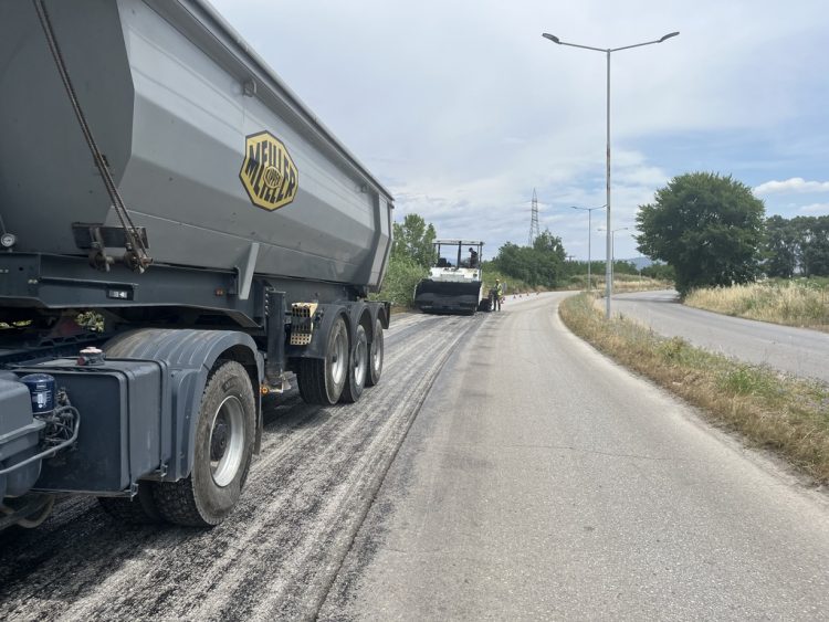 Μεγάλη ασφαλτόστρωση 16.000 τ.μ. στον Ν.Α περιφερειακό των Τρικάλων από τον Δ. Τρικκαίων – Αυτοψία Σακκά