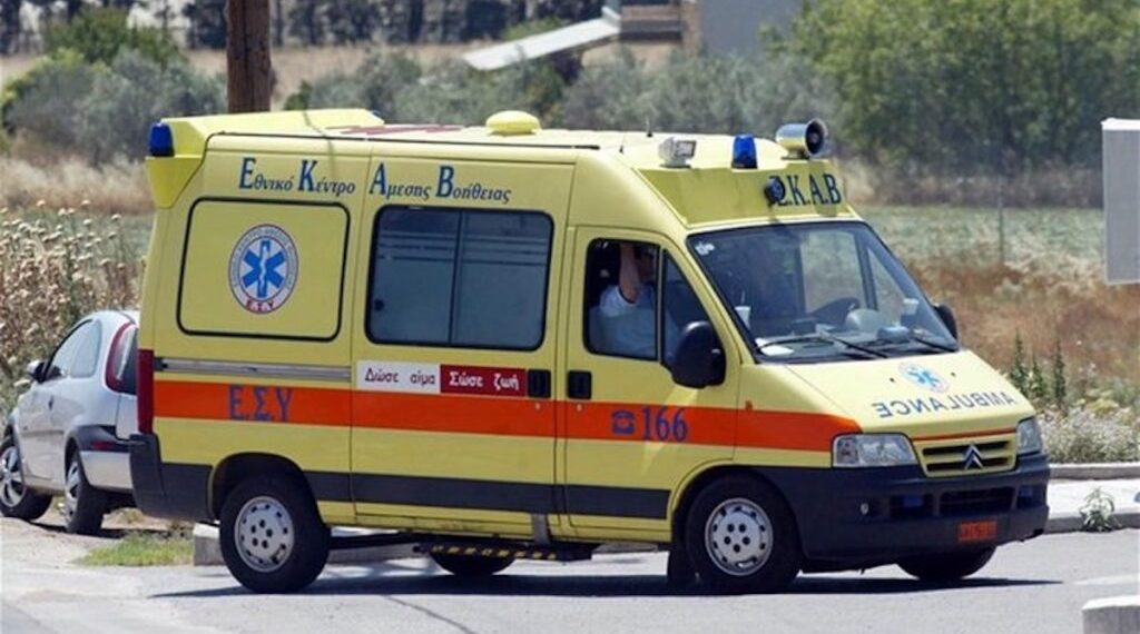 Άνδρας έπεσε από σκεπή στο Μεγαλοχώρι Τρικάλων