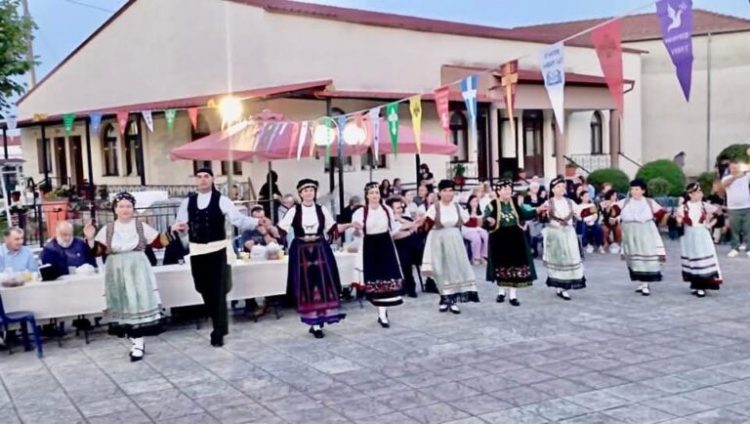 Φωτάδα Τρικάλων: Μεγάλη πανήγυρη της Παναγίας Οδηγήτριας σήμερα και αύριο με λιτανεία, παραδοσιακό γλέντι και προσφορά πρόβειου με μανέστρα