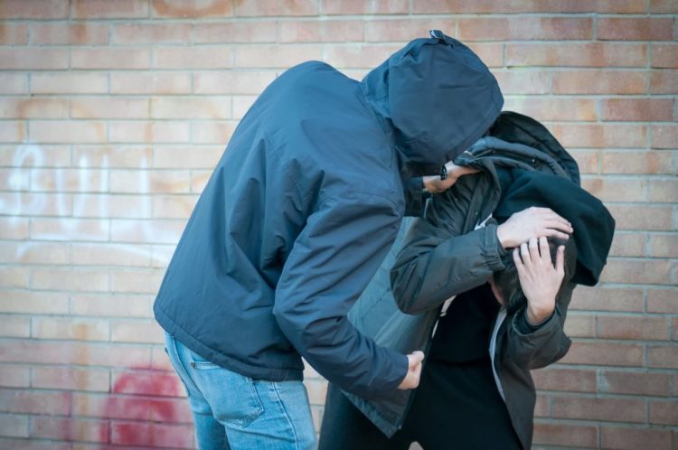 Εγκληματική ομάδα εκβίασε 13χρονο με τίμημα 370.000 ευρώ (!)