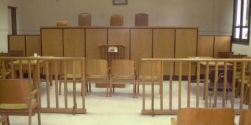 Eβαζε χέρι επί 15 χρόνια σε καταθέσεις συγγενών – Κάθειρξη 10 ετών σε πρώην ταμία τράπεζας