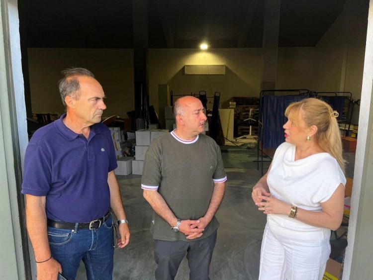 Πολύτιμη η στήριξη πλημμυροπαθών οικογενειών του  Δ. Τρικκαίων από την Ενωση Ελλήνων Εφοπλιστών