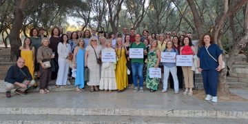 Η ΕΛΜΕ Τρικάλων στο Ηρώδειο στην παράσταση «Εκάβη–Στη σκιά της Πολιτείας» του Ευριπίδη