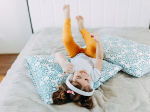 Από το Baby Shark στον Beethoven: Πώς η μουσική εξελίσσει τον εγκέφαλο του παιδιού