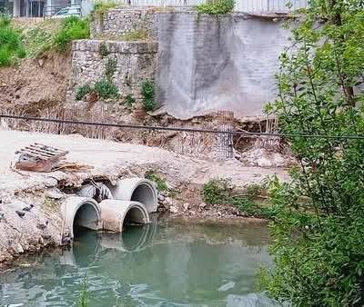 Μαρούγκαινα: Επιχειρήσεις σε ασφυξία λόγω της παρατεταμένης καθυστέρησης του έργου-Φωνή διαμαρτυρίας από τη γειτονιά