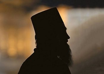 “Μοναχοί” περιτρέχουν την περιοχή μας και ζητούν χρήματα υπέρ των Ιερών Κελλίων του Αγίου Όρους – “Δεν έδωσα άδεια σε κανέναν για την διενέργεια εράνου”, λέει ο Μητροπολίτης Τρίκκης κ. Χρυσόστομος
