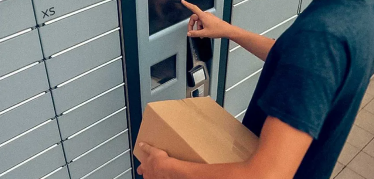 Δύο νεαροί παρέλαβαν με δέμα από θυρίδα κάνναβη πλέον του 1 κιλού! Τι βρήκε η ΕΛ.ΑΣ. στις οικίες τους (ΦΩΤΟ)